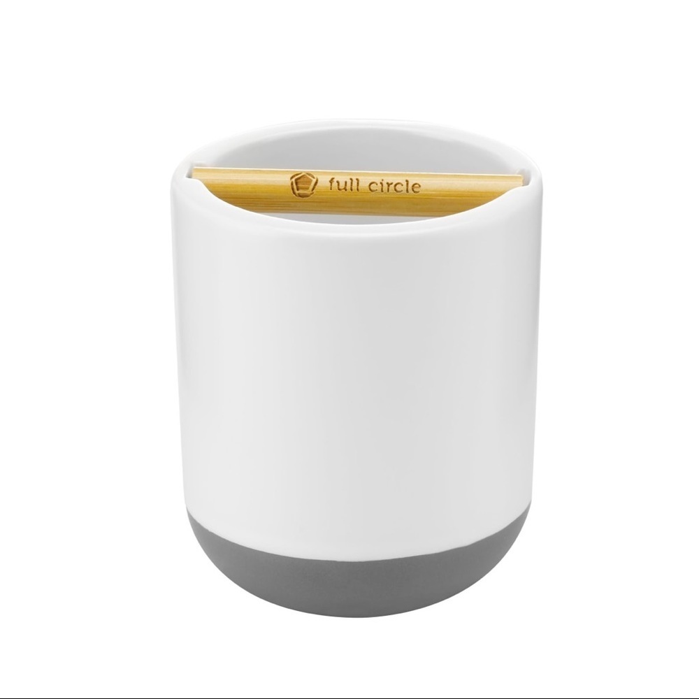 FULL CIRCLE Keep It Clean Toothbrush Holder